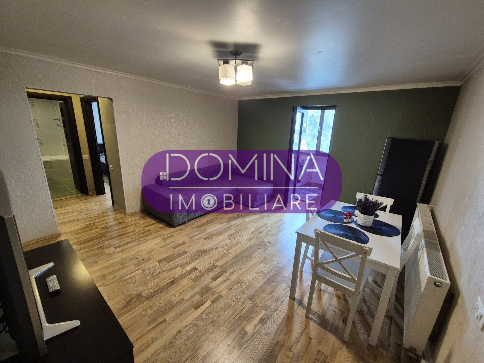 Vânzare apartament 2 camere transformat în 3, etaj 1, strada Comuna din Paris