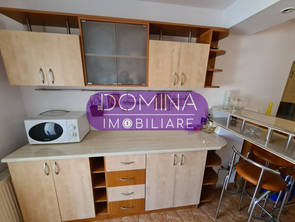 Vânzare apartament 2 camere, strada Corneliu Coposu - zona Pieței Centrale
