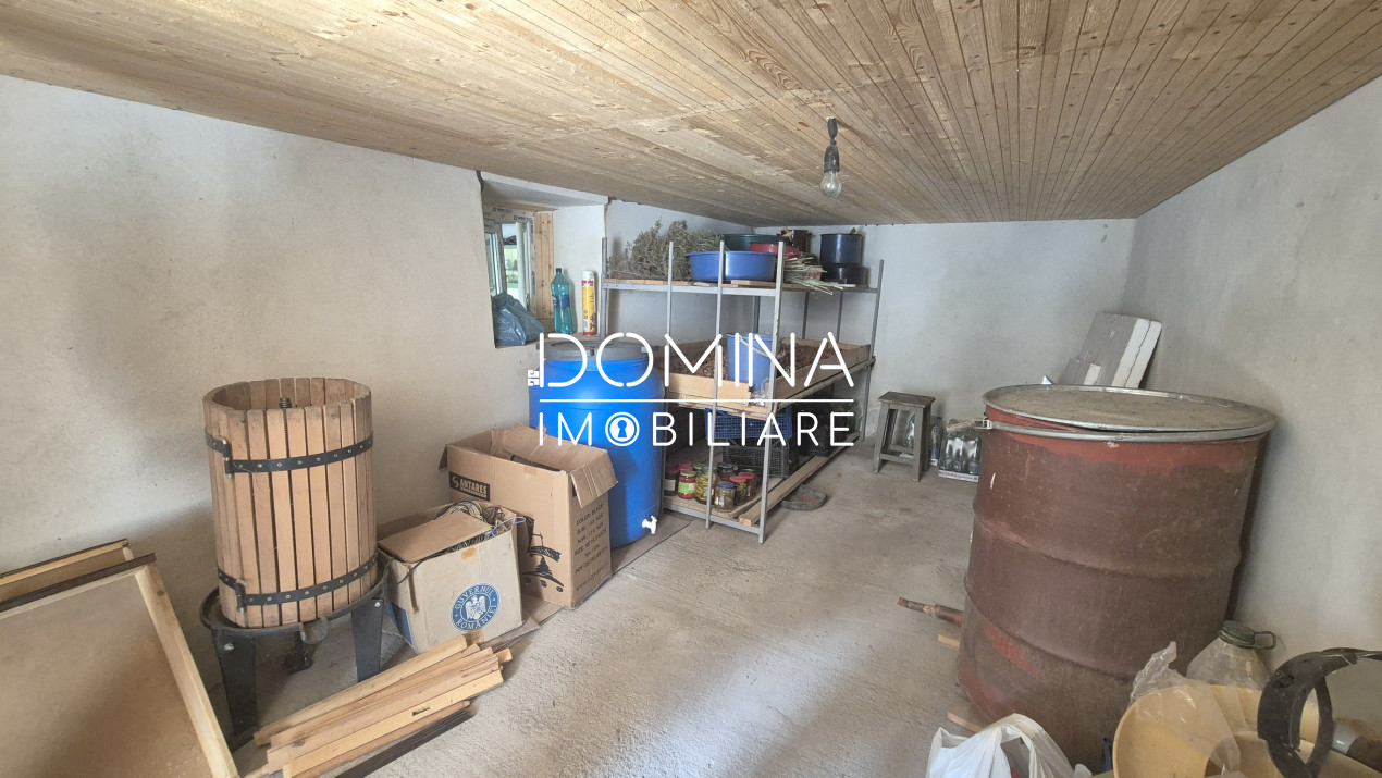 Vânzare casă tradițională situată în Bengești-Ciocadia, strada Linia Mare