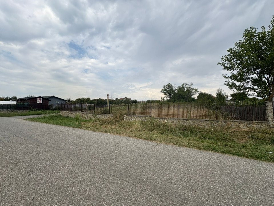 Vânzare teren 6800 mp intravilan și extravilan - comuna Câlnic - sat Câlnic