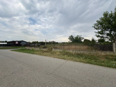 Vânzare teren 6800 mp intravilan și extravilan - comuna Câlnic - sat Câlnic