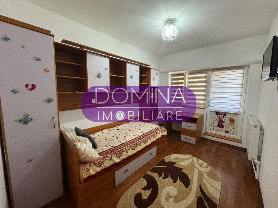 Închiriere apartament 3 camere, cu balcon generos, în zonă ULTRACENTRALĂ