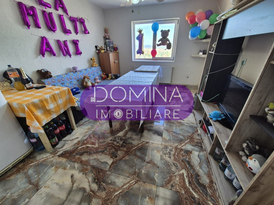Vânzare apartament 2 camere, situat în Târgu Jiu, Aleea Plopilor - zona 9 Mai