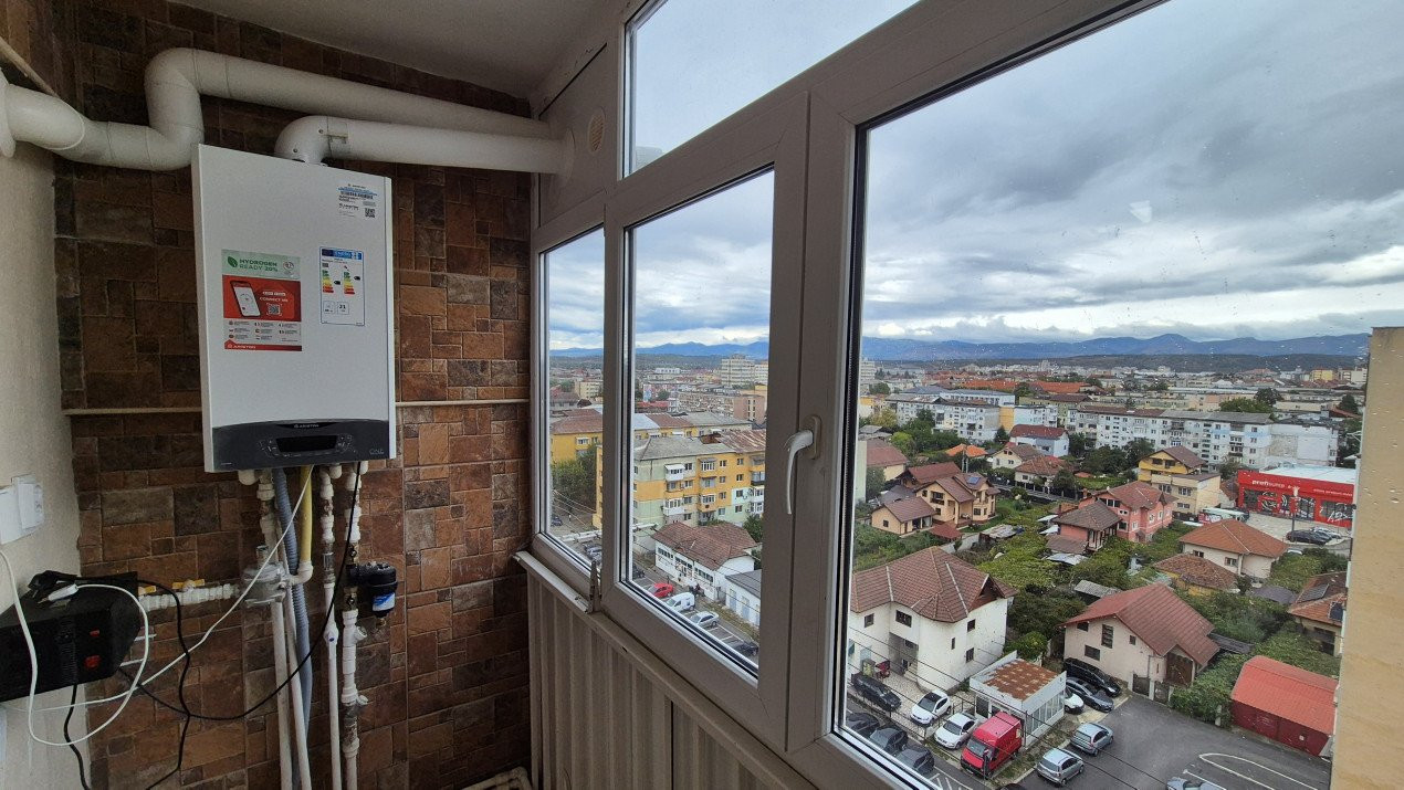 Vânzare apartament 2 camere, situat în Târgu Jiu, Aleea Plopilor - zona 9 Mai