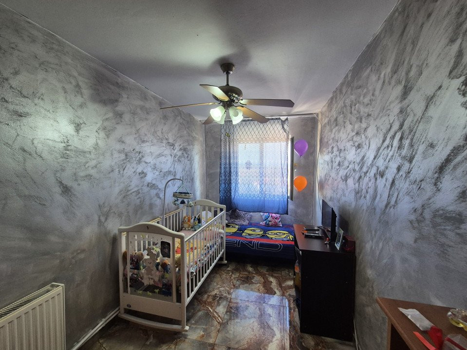 Vânzare apartament 2 camere, situat în Târgu Jiu, Aleea Plopilor - zona 9 Mai