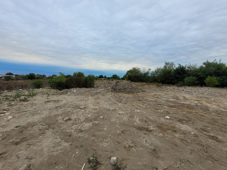 Vânzare teren intravilan, 3.063 mp, în Tg. Jiu, str Merilor - zonă în dezvoltare