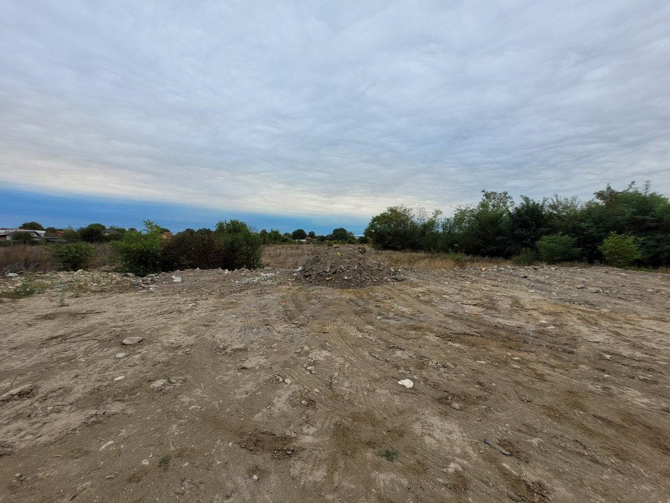 Vânzare teren intravilan, 3.063 mp, în Tg. Jiu, str Merilor - zonă în dezvoltare