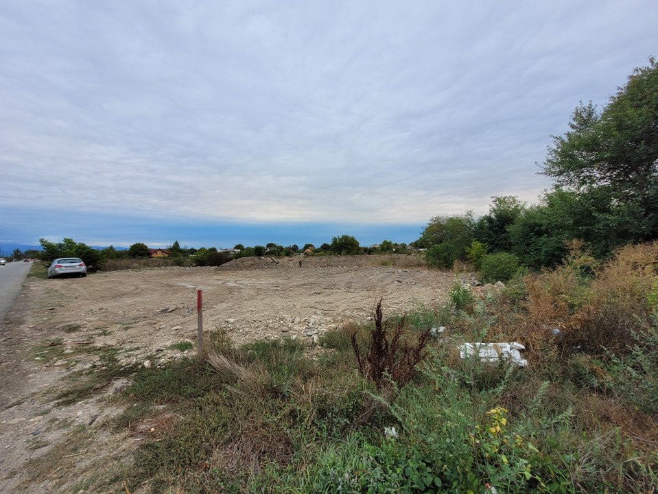 Vânzare teren intravilan, 3.063 mp, în Tg. Jiu, str Merilor - zonă în dezvoltare