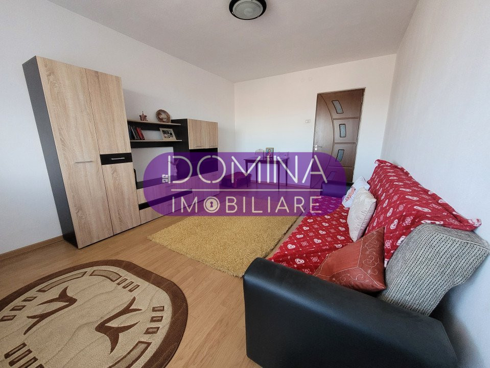 Vânzare apartament 2 camere, decomandat, semicentral, zona Hotel Anna