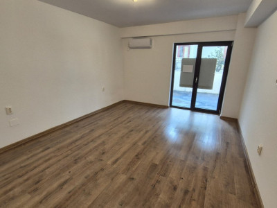 Închiriere spațiu de birouri – central,  str. Geneva, parter, parcare inclusă