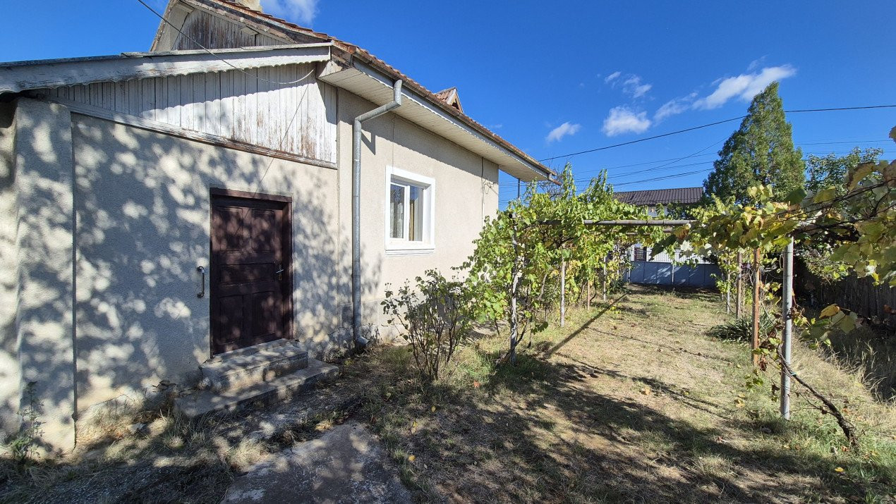 Vânzare casă cu teren generos, strada Ghiocelului – cartier Primăverii