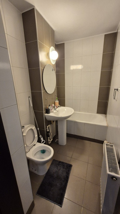 Vânzare apartament 3 camere - decomandat - 78 mp - cartier Traian - boxă inclusă