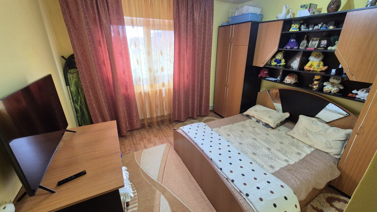 Vânzare apartament 2 camere, luminos, etaj 3, Rovinari – strada Jiului