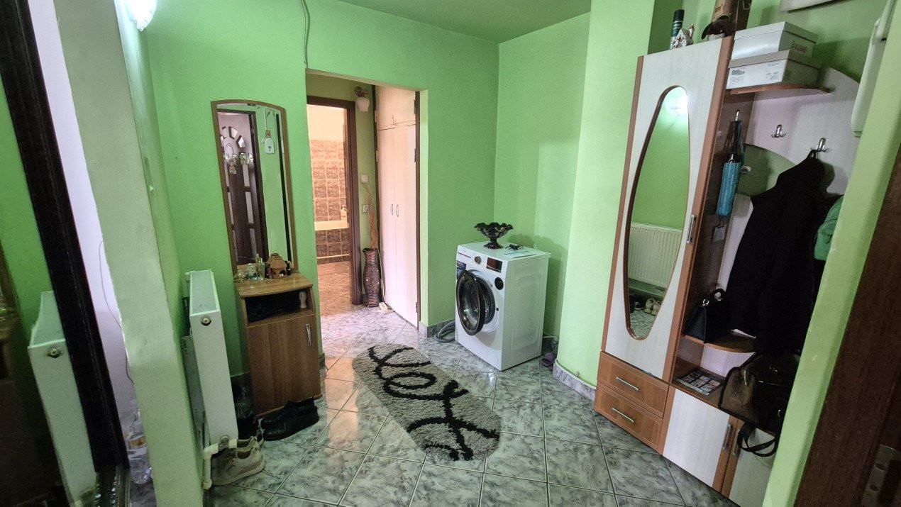 Vânzare apartament 2 camere, luminos, etaj 3, Rovinari – strada Jiului