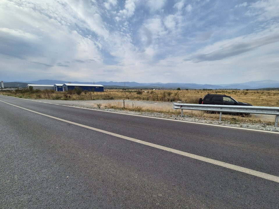 Vânzare teren intravilan - 1070 mp - strada Ciocârlău - spre Preajba