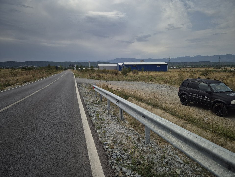 Vânzare teren intravilan - 1070 mp - strada Ciocârlău - spre Preajba