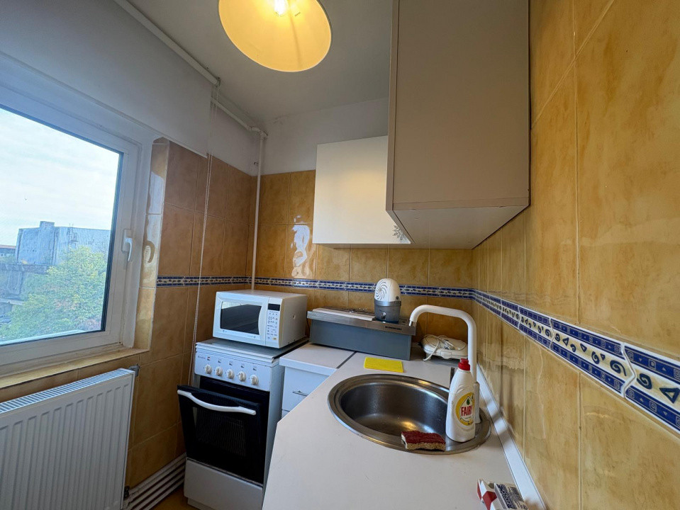 Vânzare garsonieră confort 1 - 26 mp - central - lângă Primăria Târgu Jiu