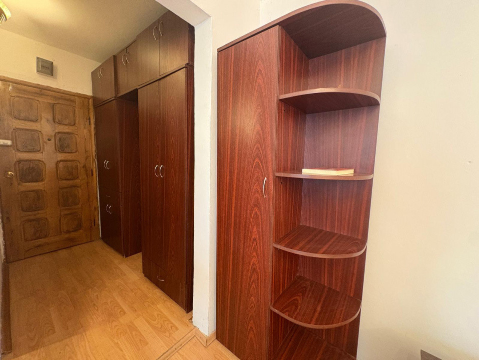 Vânzare garsonieră confort 1 - 26 mp - central - lângă Primăria Târgu Jiu