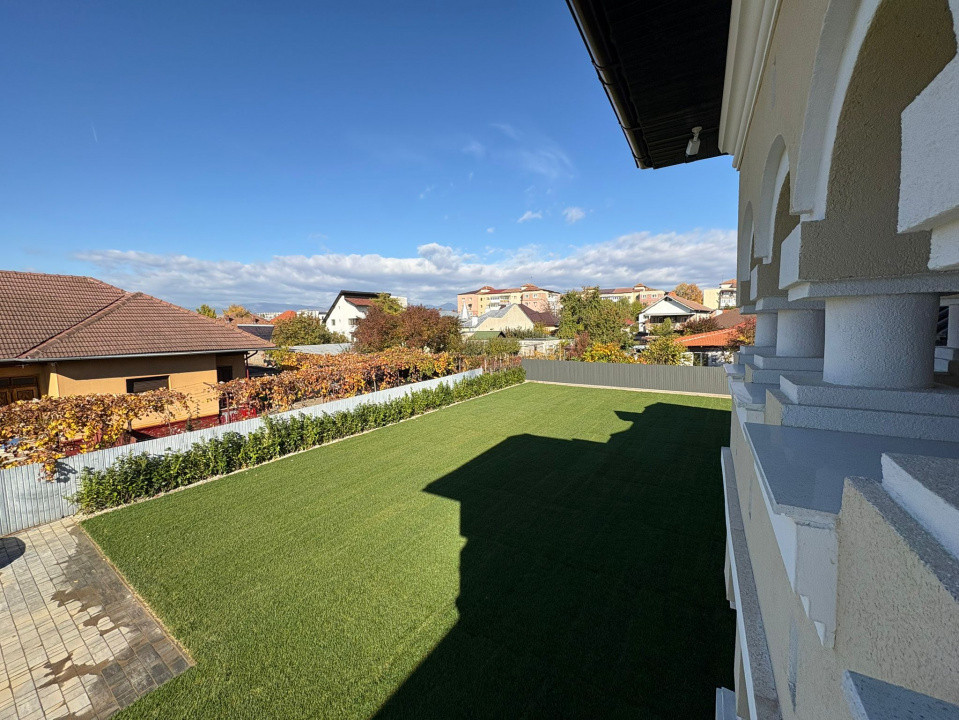 Închiriere proprietate centrală P+M - activități profesionale - Calea Eroilor