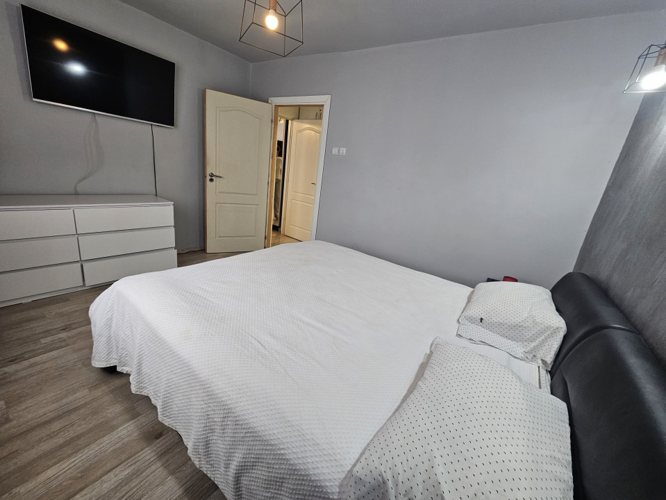 Vânzare ap. 2 camere, mobilat și utilat, situat pe B-dul Republicii, Târgu Jiu