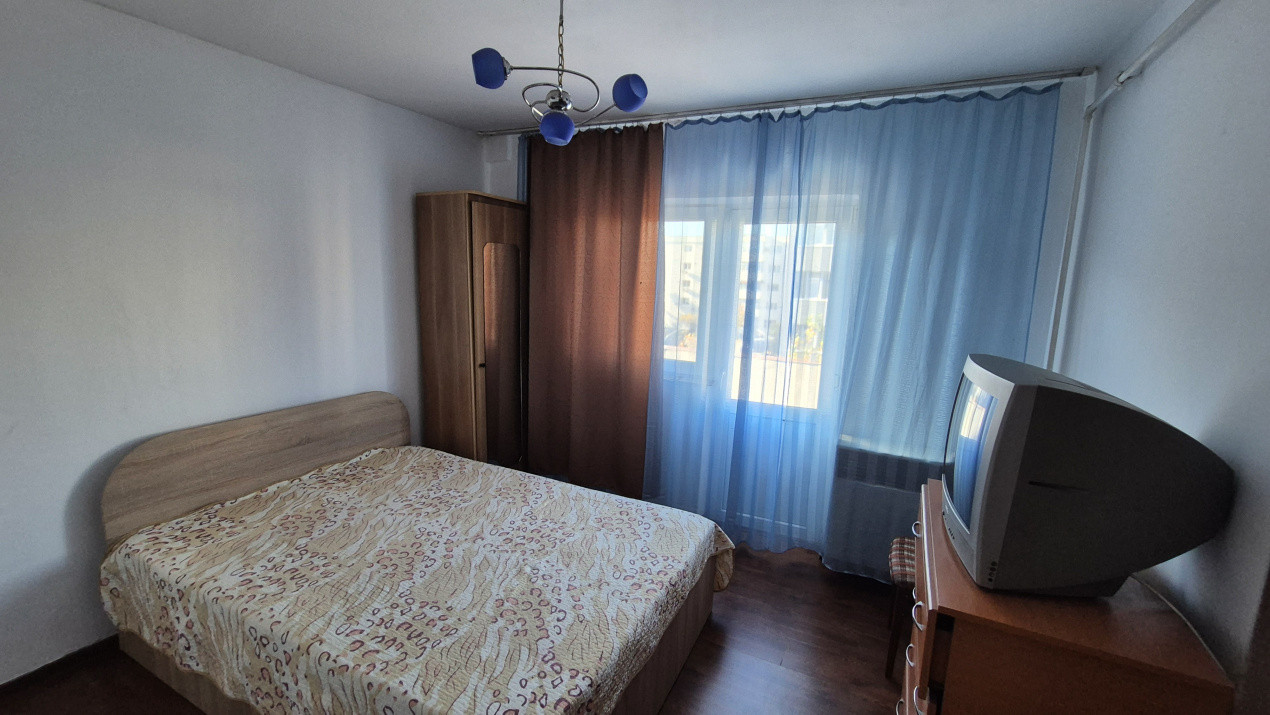 Vânzare apartament 3 camere, et. 2, situat în Rovinari, str. Plopilor