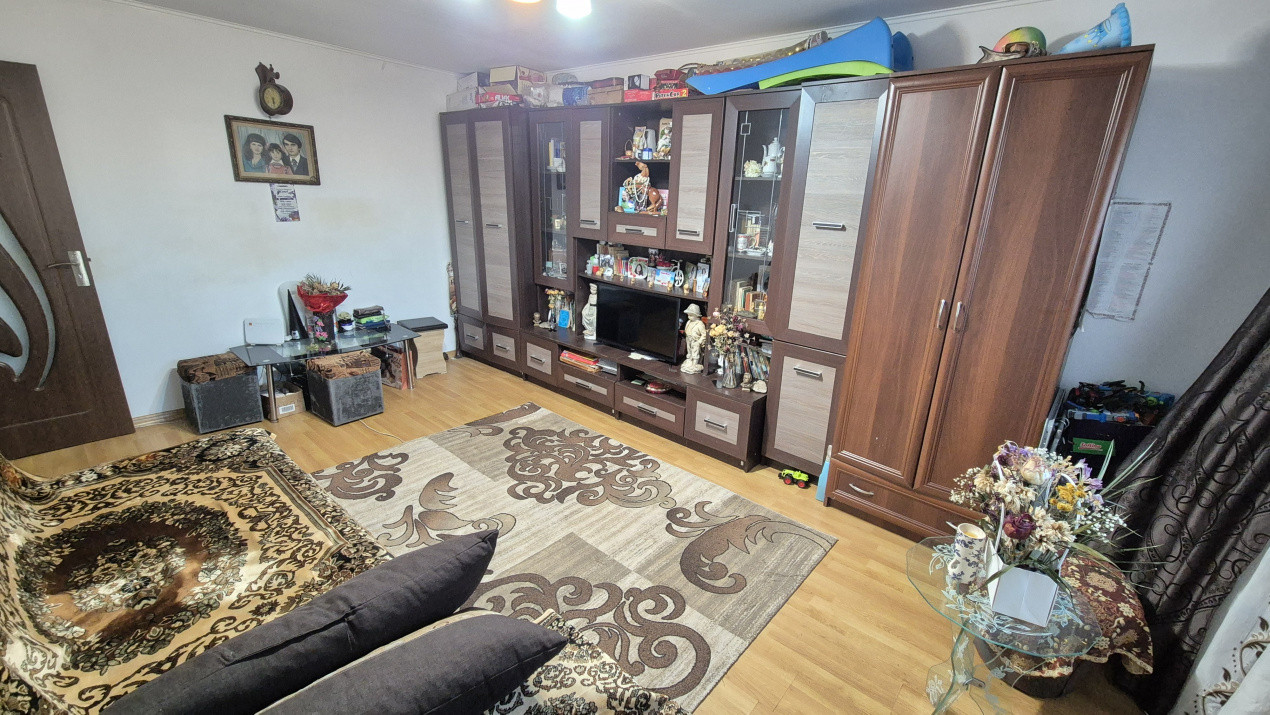 Vânzare apartament 2 camere decomandat - 52 mp - strada 23 August 