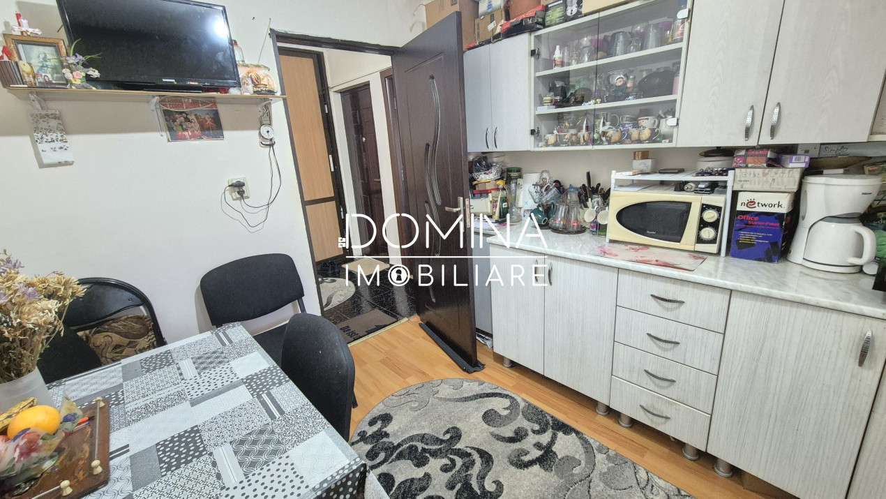 Vânzare apartament 2 camere decomandat - 52 mp - strada 23 August 