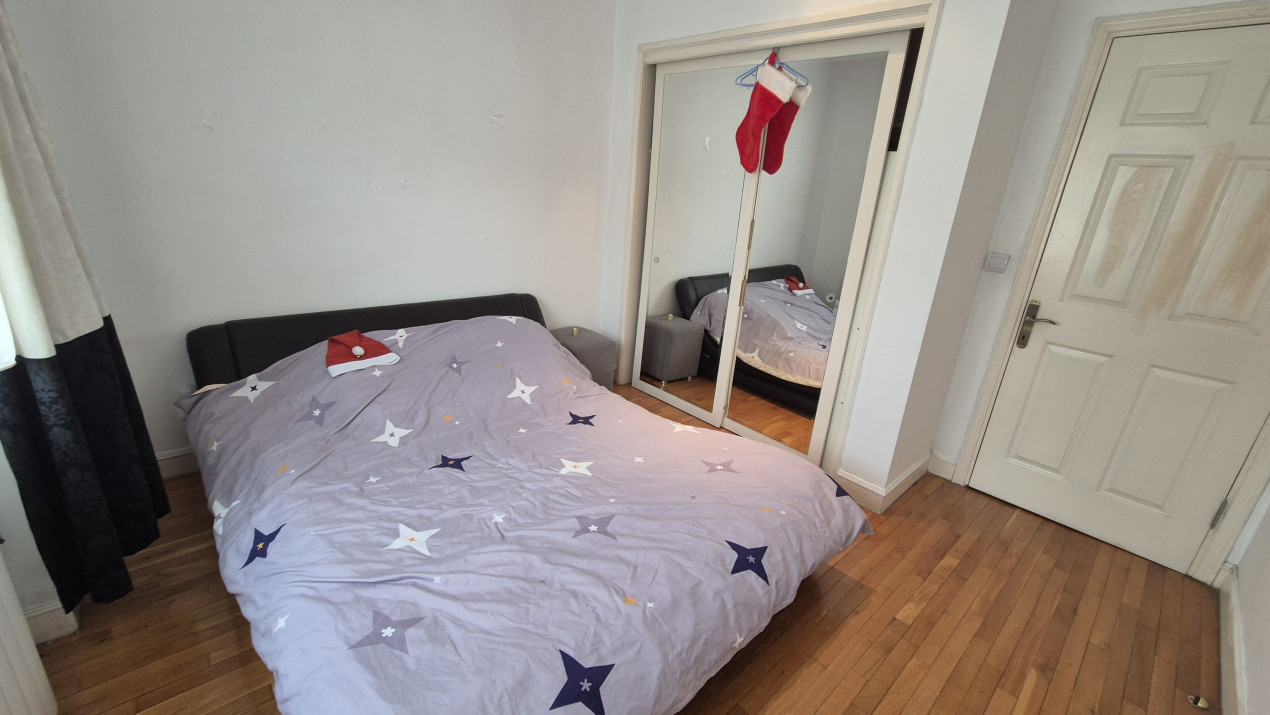 Vânzare apartament 3 camere - 76 mp - zonă centrală - strada Nicolae Bălcescu