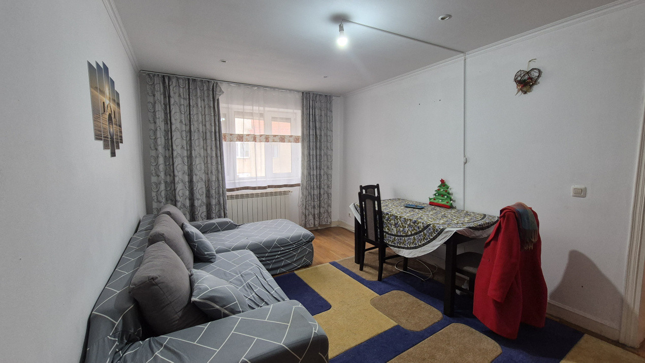 Vânzare apartament 3 camere - 76 mp - zonă centrală - strada Nicolae Bălcescu