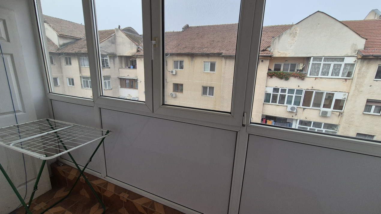 Vânzare apartament 3 camere - 76 mp - zonă centrală - strada Nicolae Bălcescu