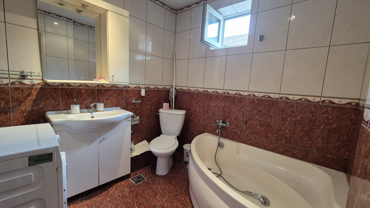 Vânzare apartament 3 camere - 76 mp - zonă centrală - strada Nicolae Bălcescu