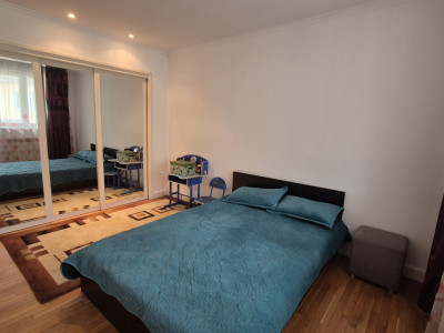 Vânzare apartament 3 camere - 76 mp - zonă centrală - strada Nicolae Bălcescu