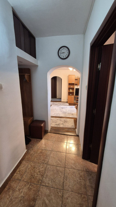 Închiriere apartament 3 camere, în Tg.Jiu, str. Unirii - zonă ultracentrală