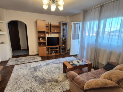 Închiriere apartament 3 camere, în Tg.Jiu, str. Unirii - zonă ultracentrală