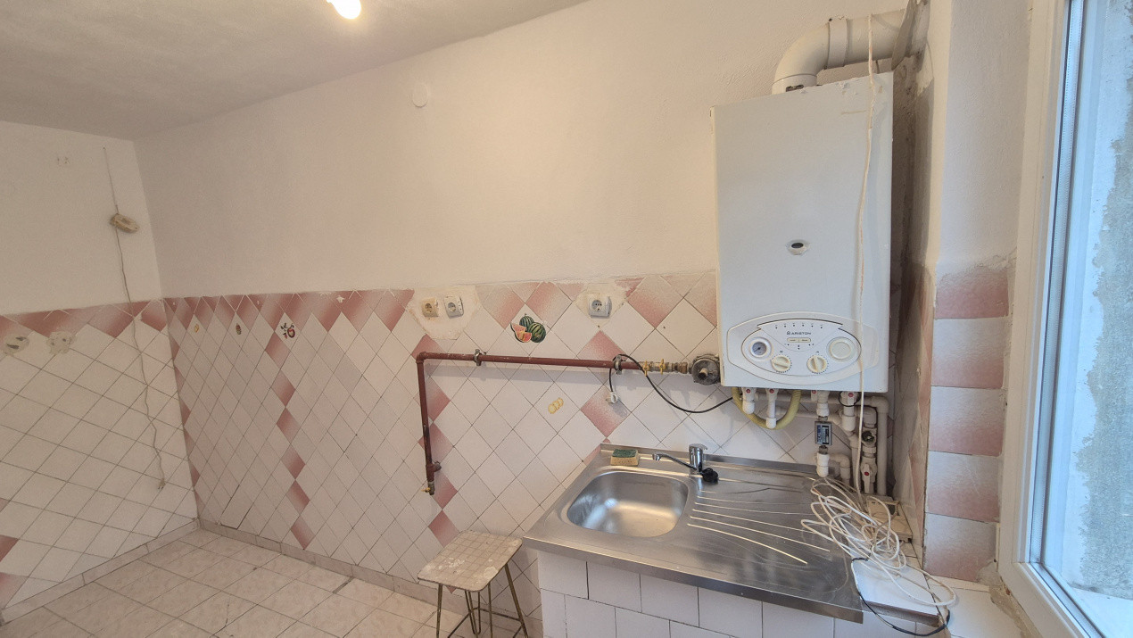 Vânzare apartament 2 camere, 42 mp - Bumbești-Jiu - strada Jiului