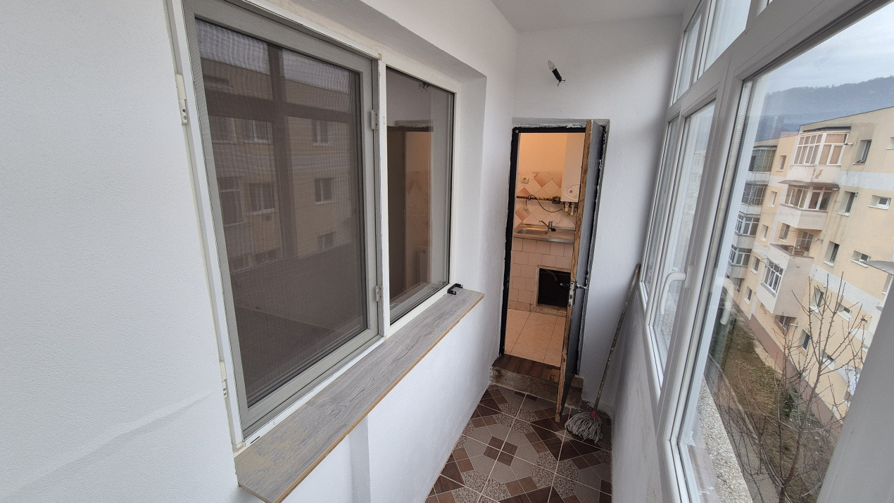 Vânzare apartament 2 camere, 42 mp - Bumbești-Jiu - strada Jiului