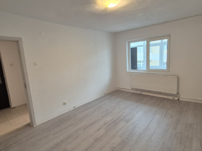 Vânzare apartament 2 camere, 42 mp - Bumbești-Jiu - strada Jiului