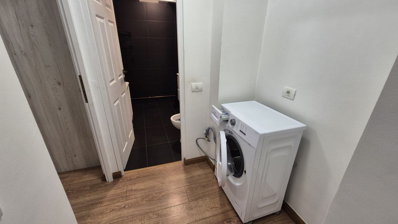 Închiriere apartament 2 camere, etaj 2, ULTRACENTRAL, str. Victoriei pietonal