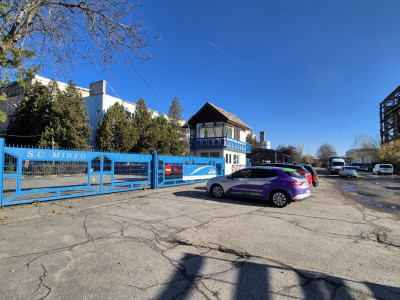 Închiriere complex industrial versatil *hale - birouri - platforme betonate* 