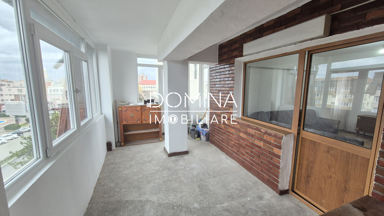 Vânzare apartament 3 camere, Bd. Ecaterina Teodoroiu - zona Casei de Cultură