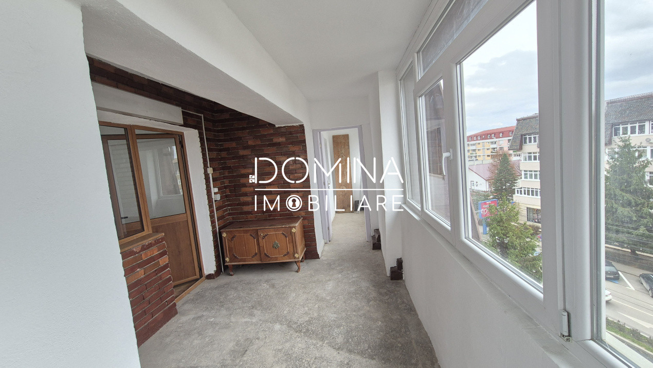 Vânzare apartament 3 camere, Bd. Ecaterina Teodoroiu - zona Casei de Cultură