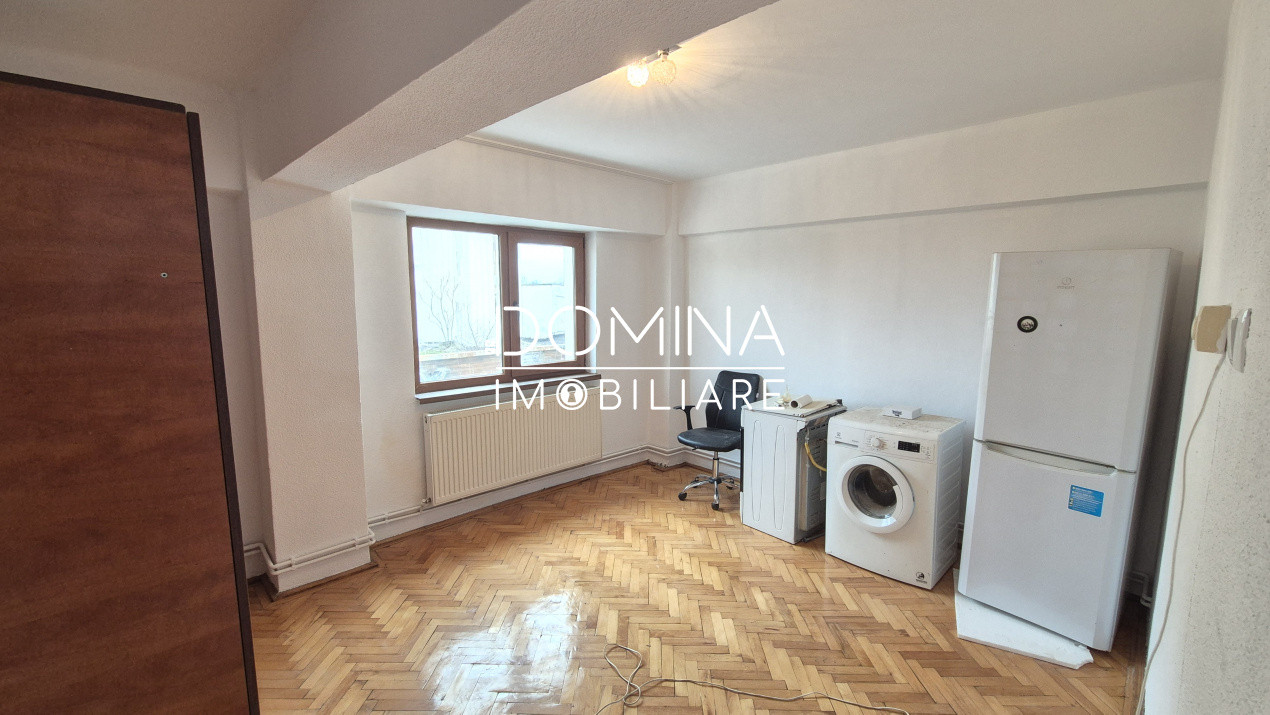 Vânzare apartament 3 camere, Bd. Ecaterina Teodoroiu - zona Casei de Cultură