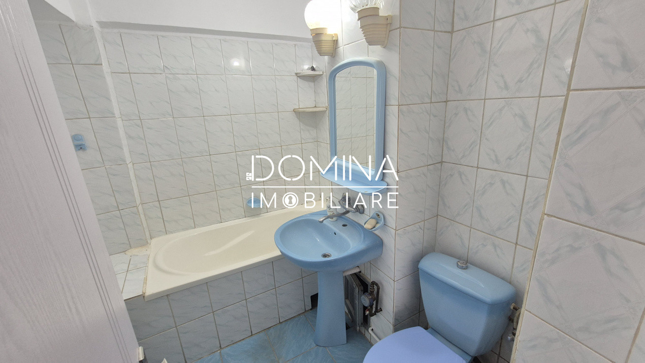 Vânzare apartament 3 camere, Bd. Ecaterina Teodoroiu - zona Casei de Cultură