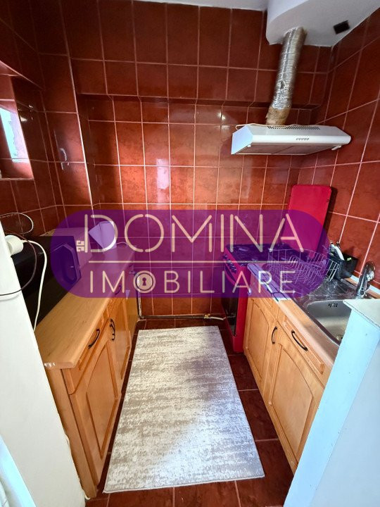 Închiriere apartament *modern* 3 camere - strada Victoriei -  zona centrală