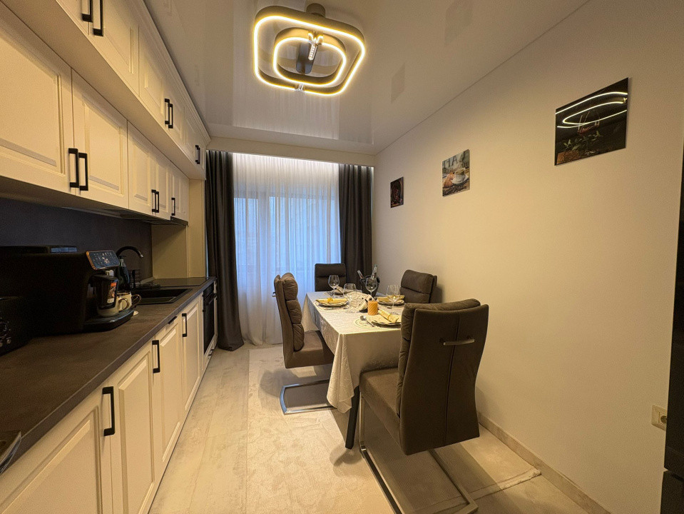 Vânzare apartament de lux ultracentral– vedere panoramică-Centrul Pietonal