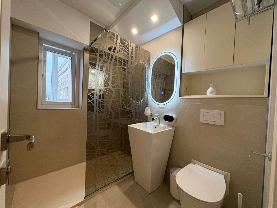 Vânzare apartament de lux ultracentral– vedere panoramică-Centrul Pietonal