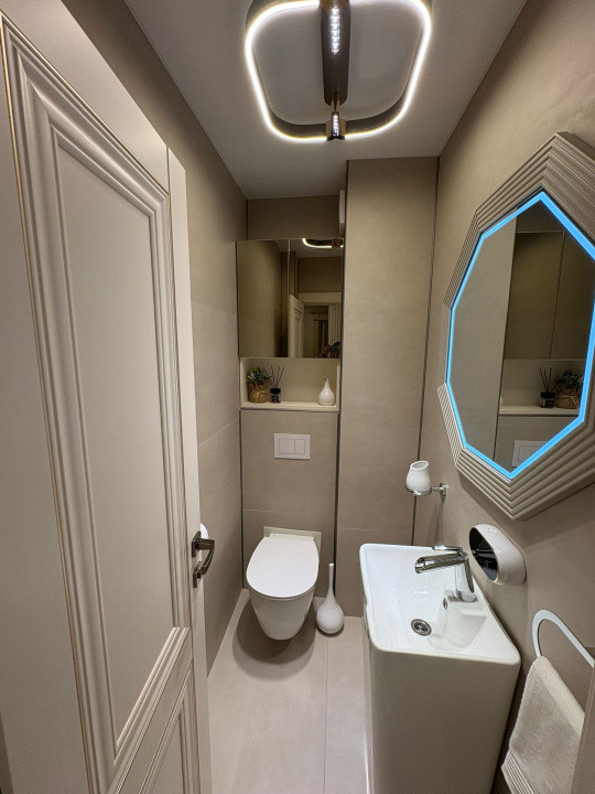 Vânzare apartament de lux ultracentral– vedere panoramică-Centrul Pietonal