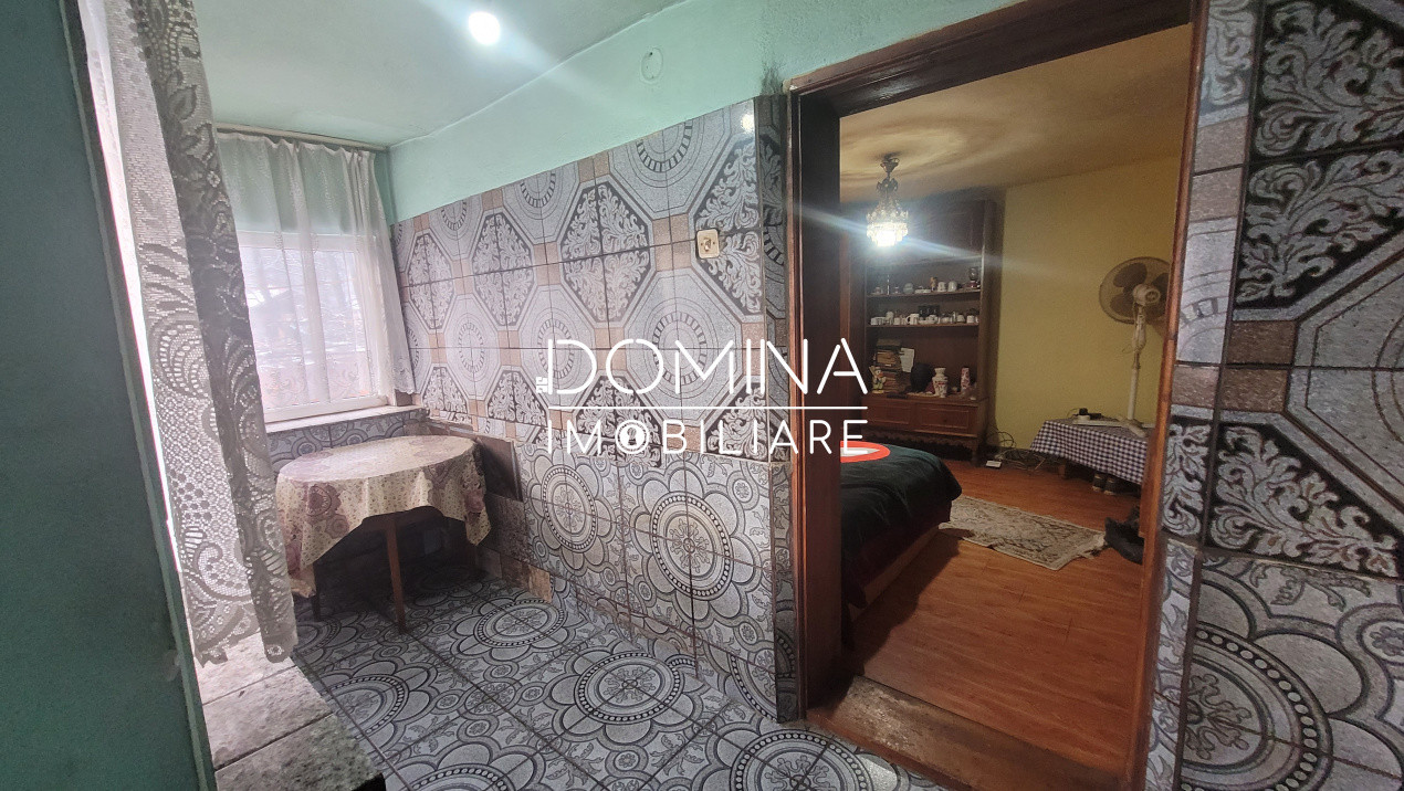 Vânzare casă, situată în oraș Tismana,  strada Mănăstirii