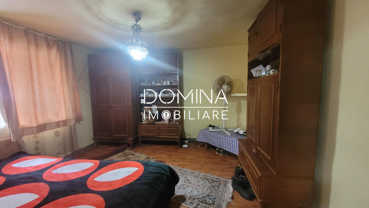 Vânzare casă, situată în oraș Tismana,  strada Mănăstirii