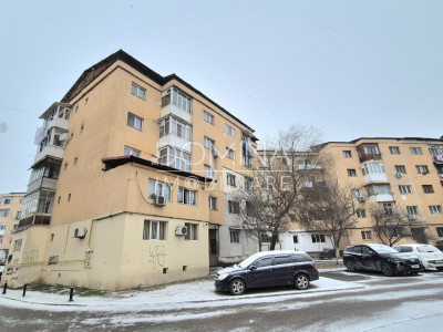 Vânzare apartament 2 camere, situat în Târgu Jiu, strada Slt. Corneliu Bordei